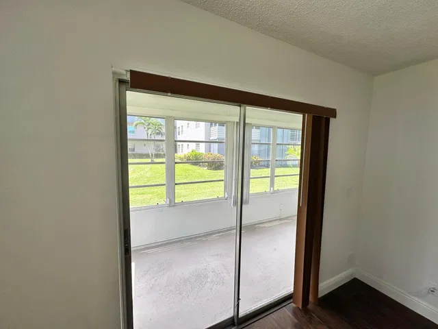Residence photo 20