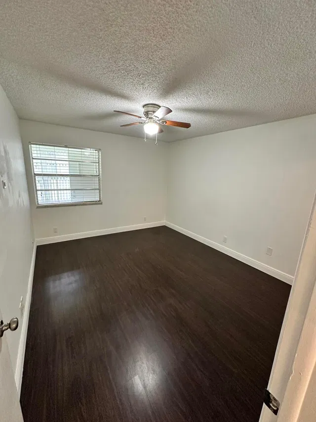 Residence photo 25