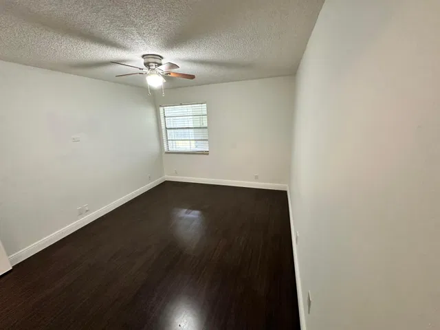 Residence photo 26