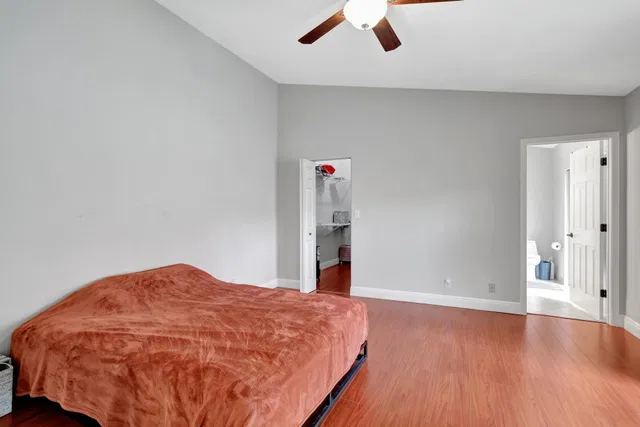 Residence photo 3
