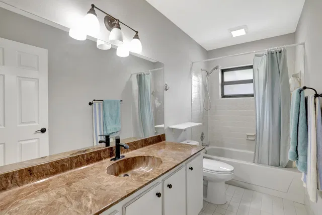 Residence photo 8
