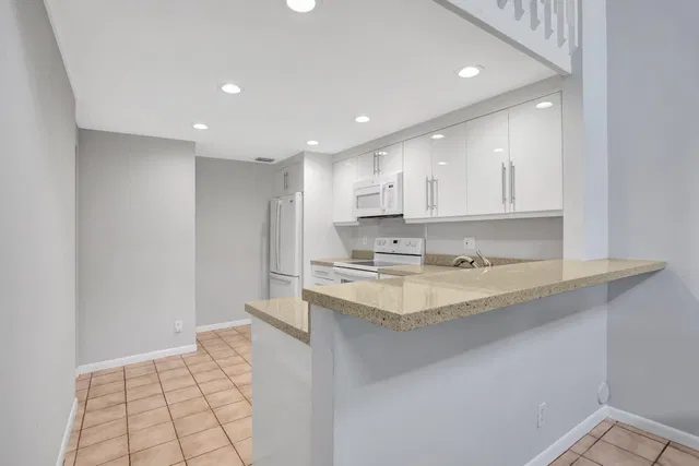 Residence photo 21
