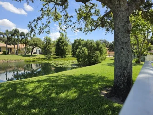 Residence photo 2