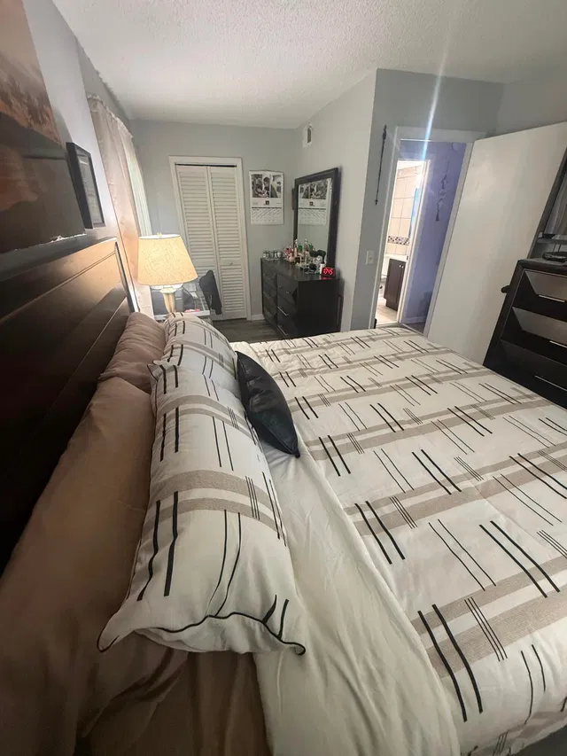 Unit C1 photo 12