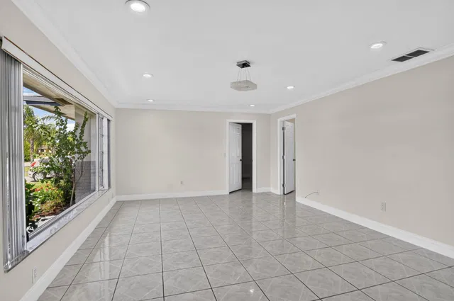 Residence photo 10
