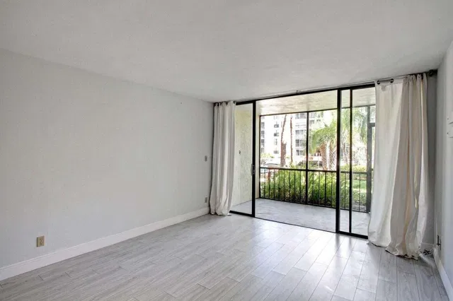 Boca Raton Unit 1040 photo 5