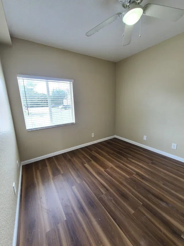 Unit 1212 photo 24