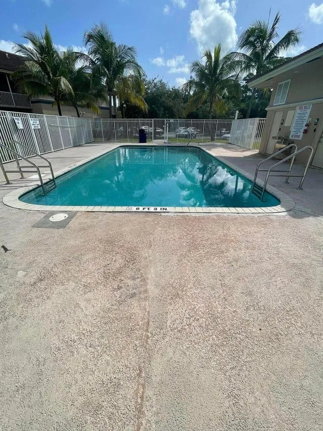 Unit 1212 photo 28
