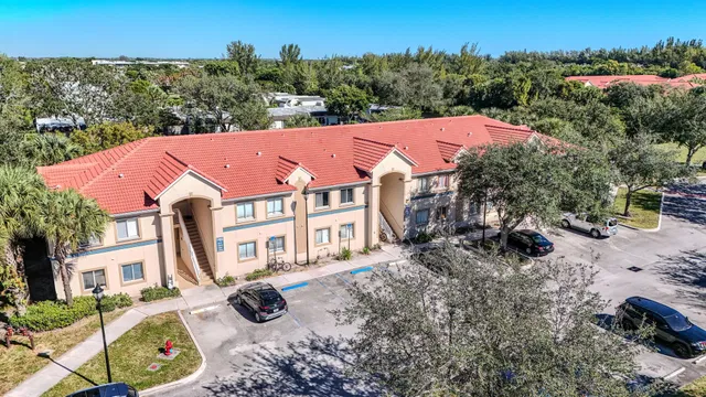 Unit 1212 photo 35