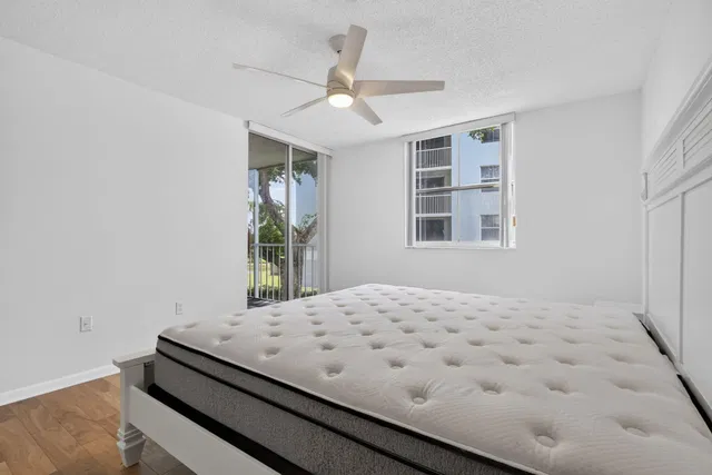 Unit 205 photo 9