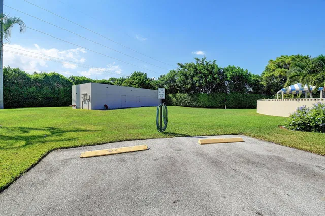 Unit 205 photo 20