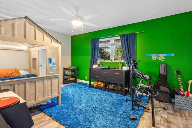 Residence photo 25