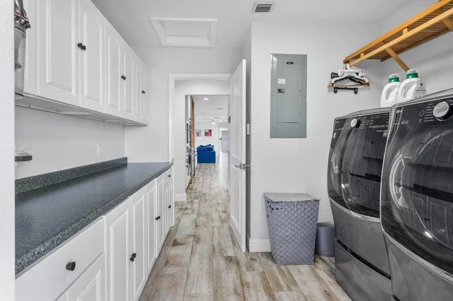 Residence photo 31