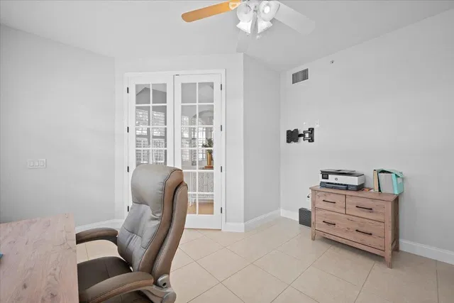 Residence photo 6
