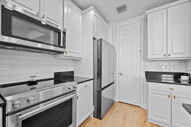 Residence photo 14