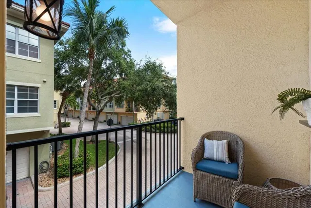 Residence photo 17