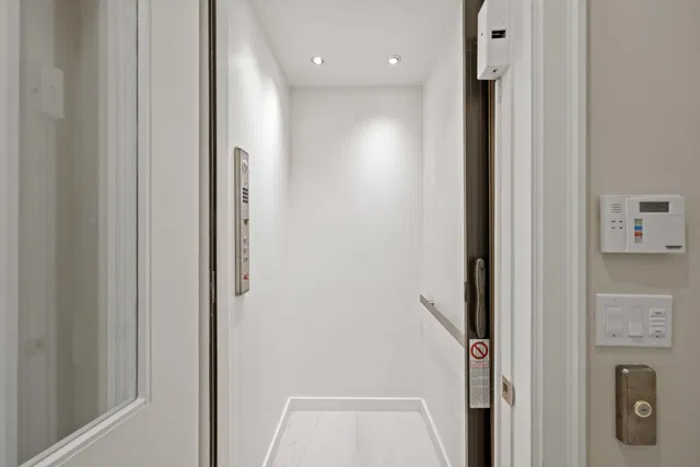 Residence photo 25