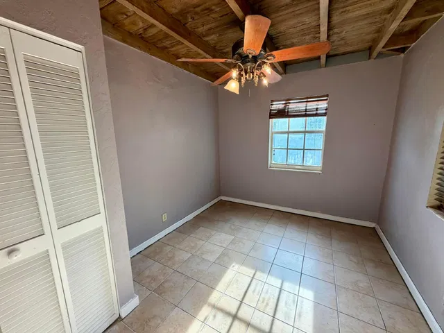Residence photo 2