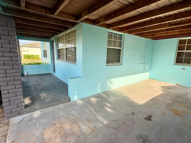 Residence photo 8