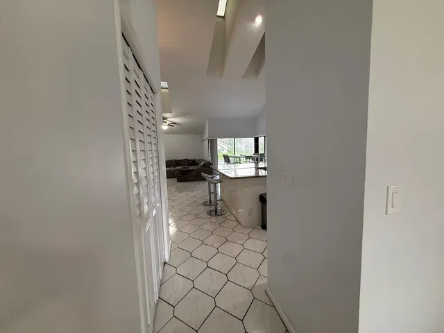 Residence photo 69