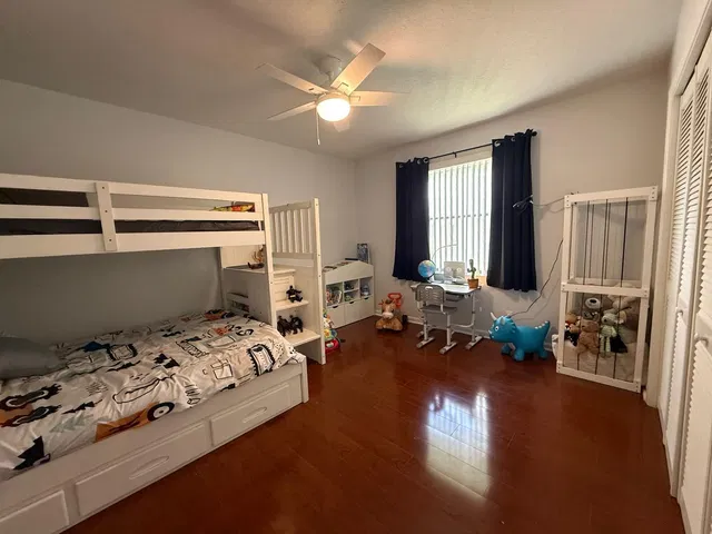 Residence photo 74