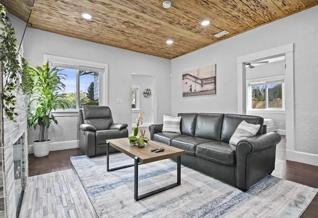 West Palm Beach Residence photo 6