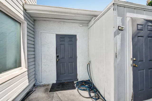 Residence photo 17