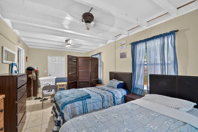 Residence photo 26
