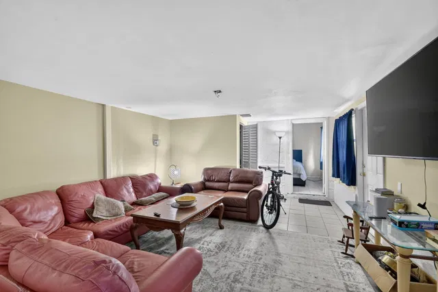 West Palm Beach Residence photo 12