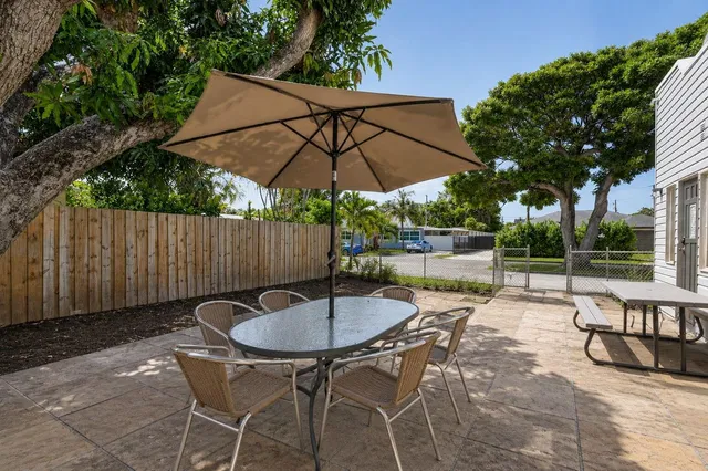 West Palm Beach Residence photo 26