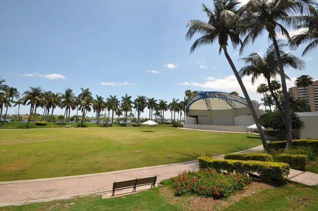 West Palm Beach Residence photo 27
