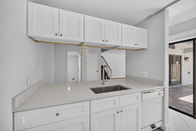 Residence photo 6