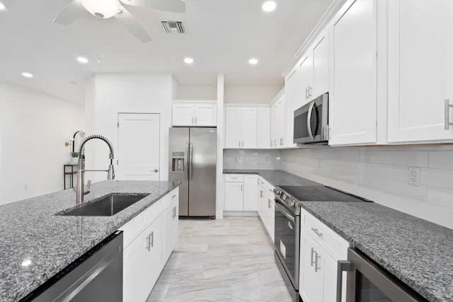 Residence photo 6