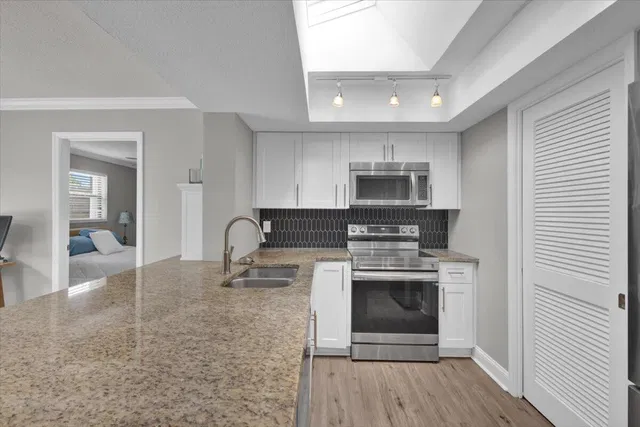 Residence photo 28