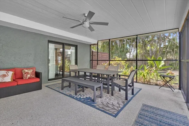 Residence photo 32