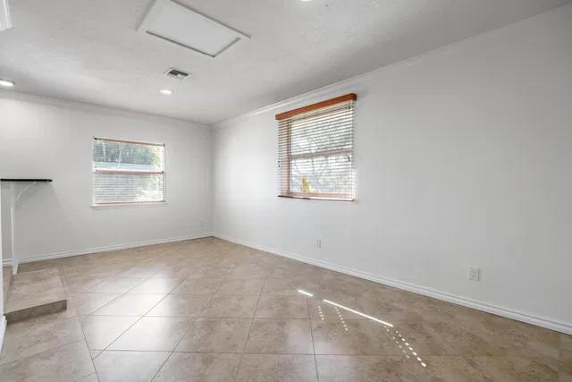 Residence photo 20