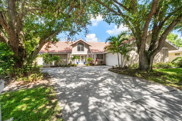 Residence photo 2