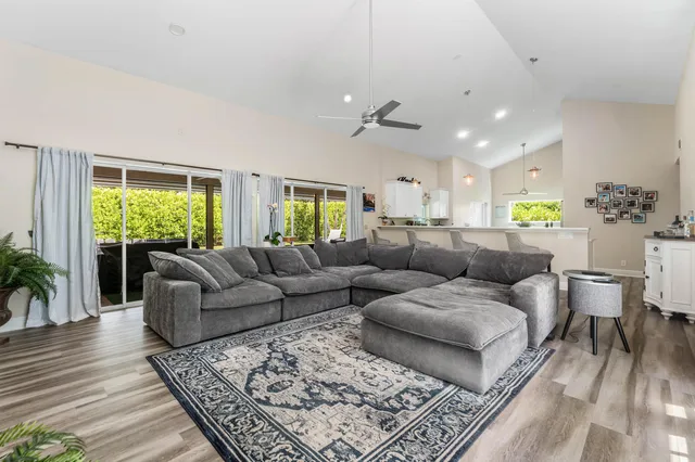 Residence photo 5