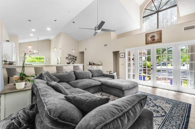 Residence photo 6