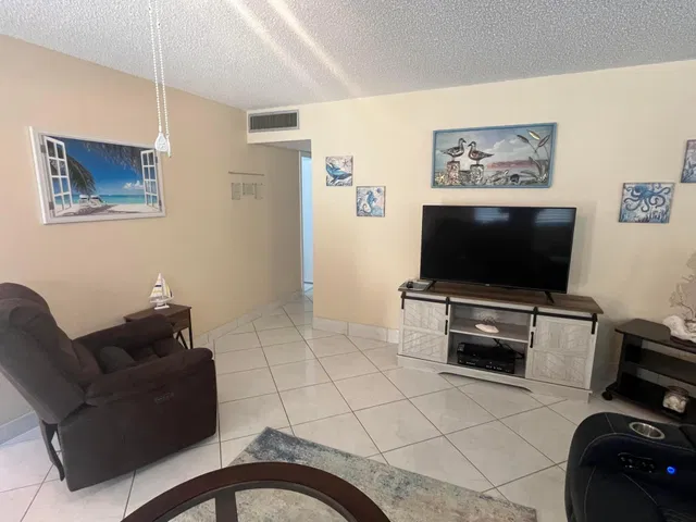 Unit 132 photo 11