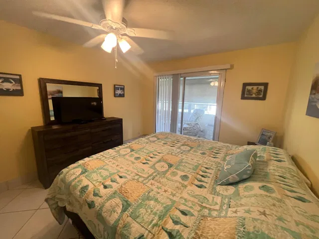 Unit 132 photo 16