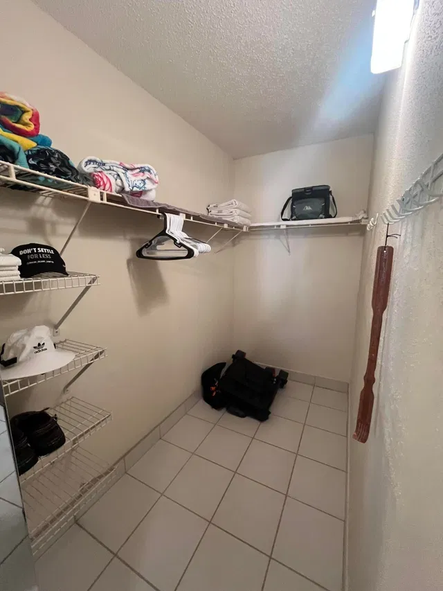 Unit 132 photo 18