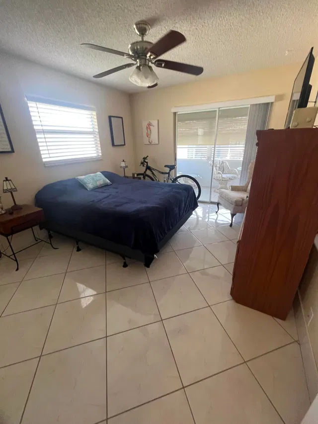 Unit 132 photo 20