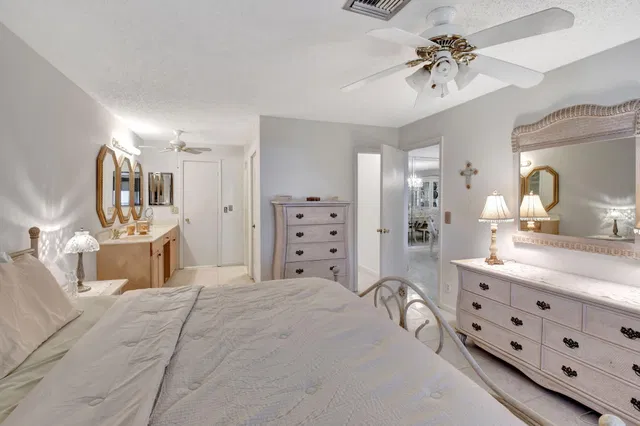 Unit 202 photo 20