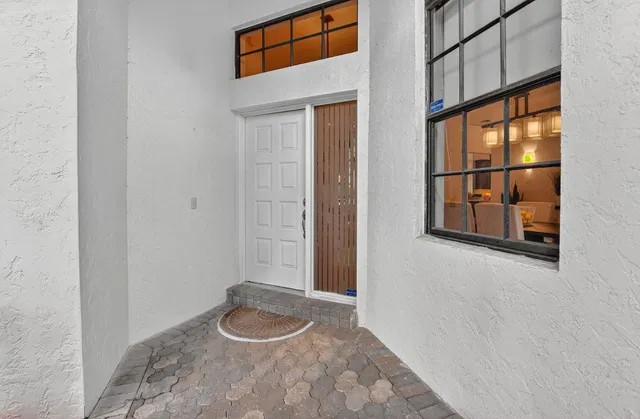 Residence photo 4