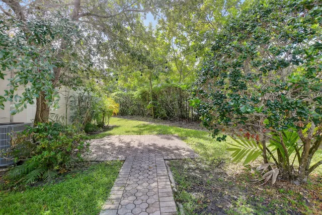 Residence photo 31