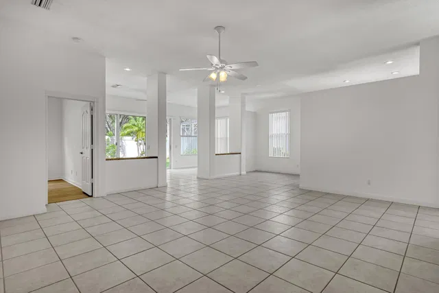 Residence photo 8