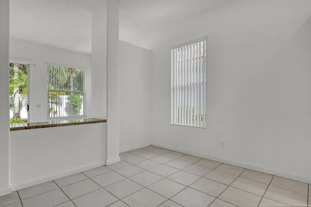 Residence photo 13