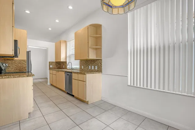 Residence photo 17