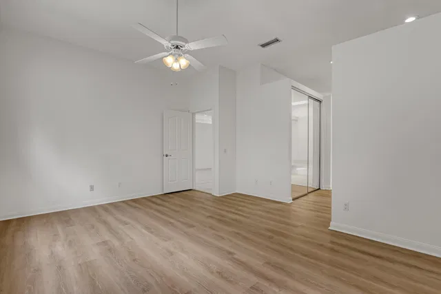 Residence photo 20